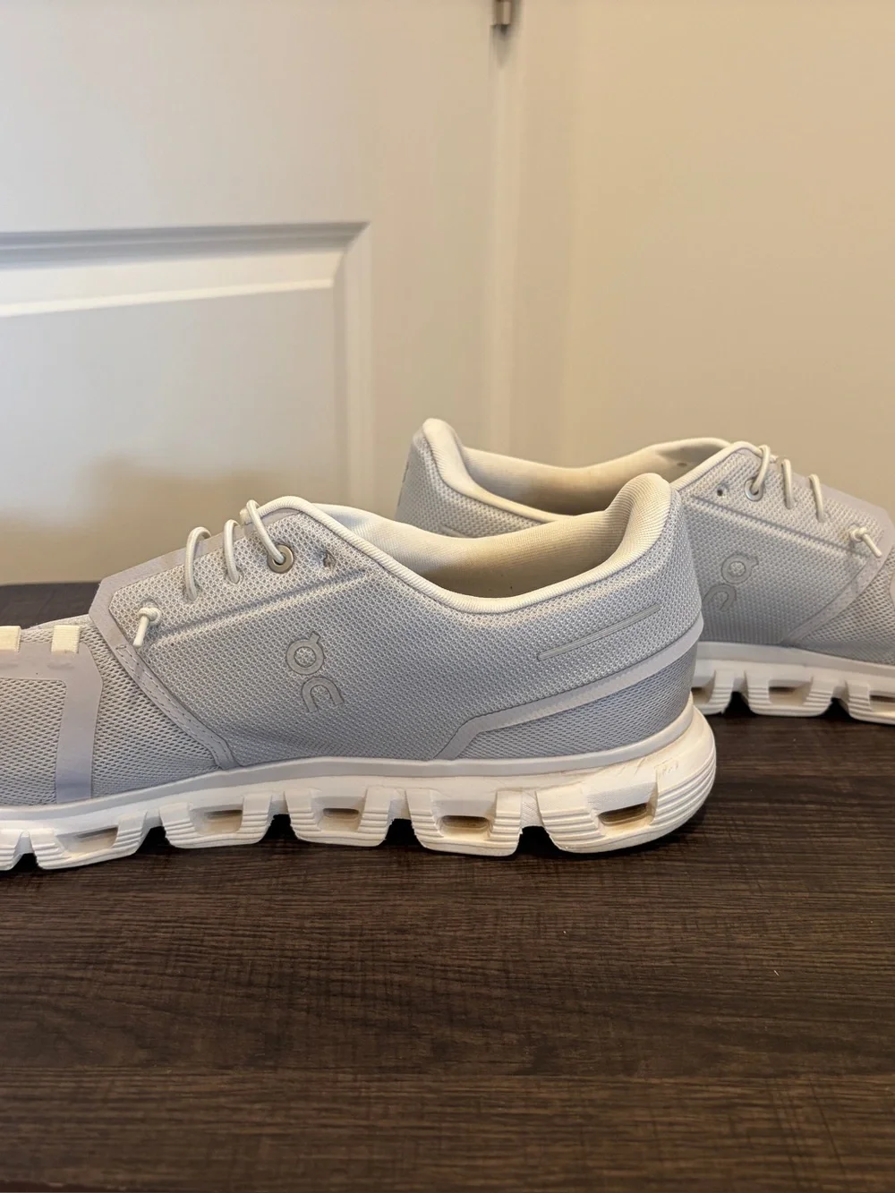 On Running cloud grey